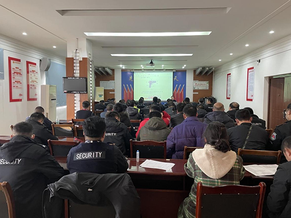 安檢站、消防護(hù)衛(wèi)部開展違禁物品檢查培訓(xùn).png